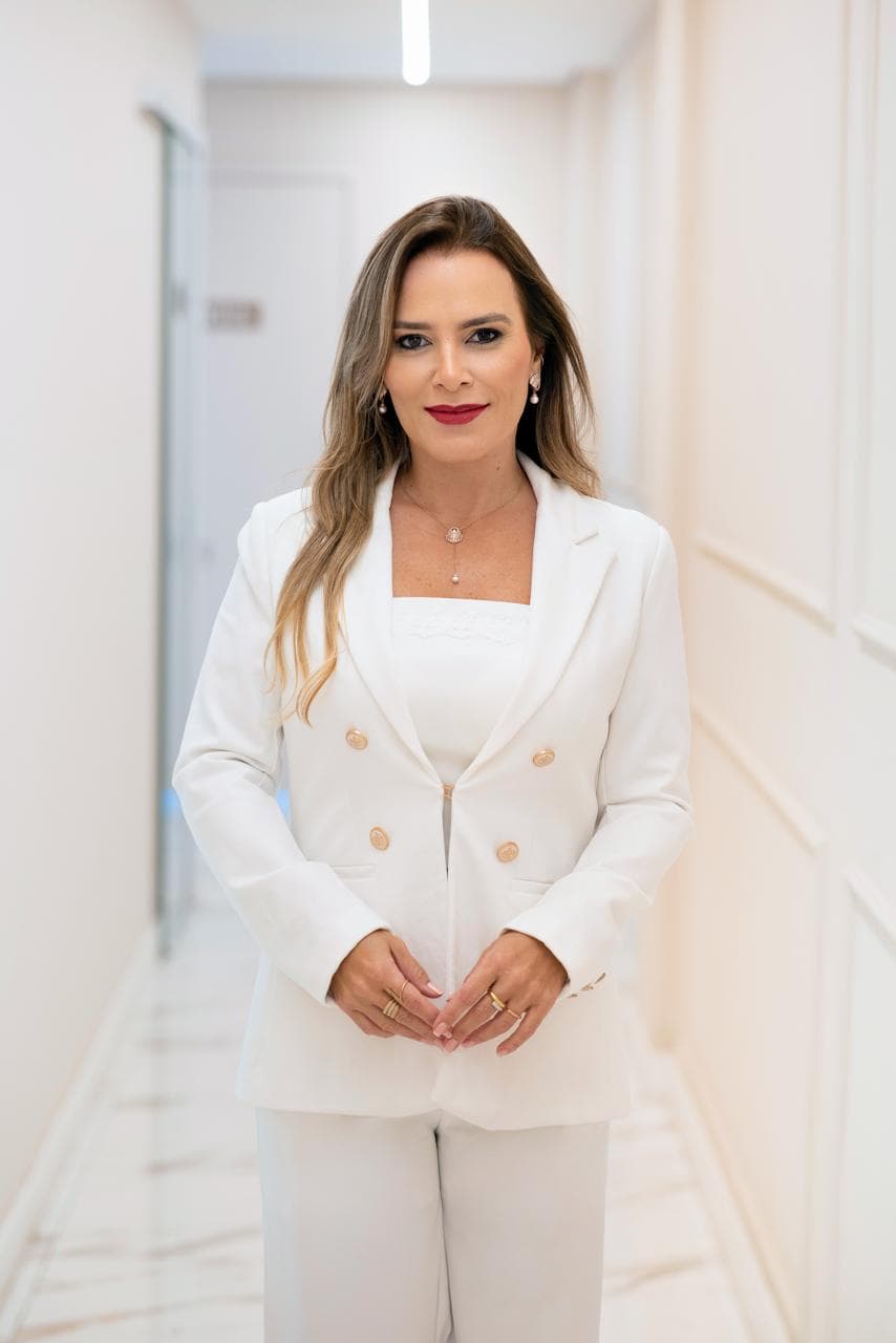 Dra. Luciana Mendonça
